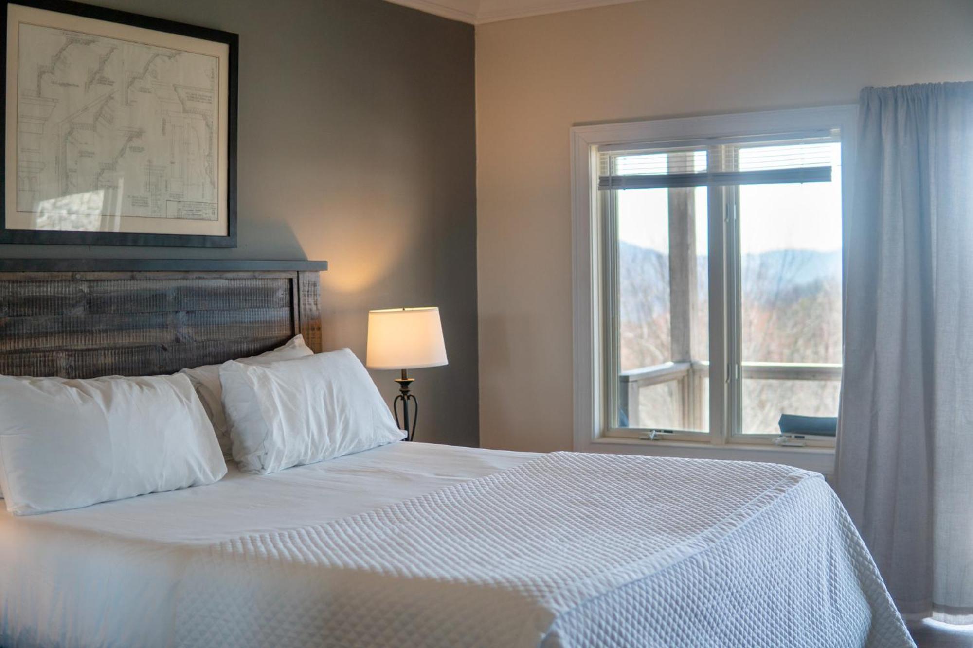 Inn At Crestwood Boone Bagian luar foto